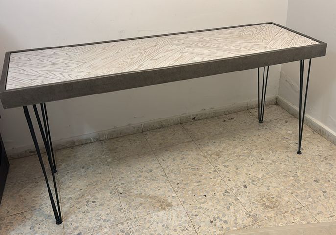 שולחן מבואה