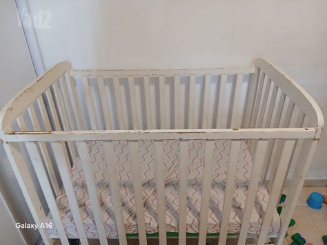 מיטת תינוק