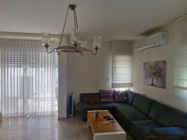 ספה ומזנון