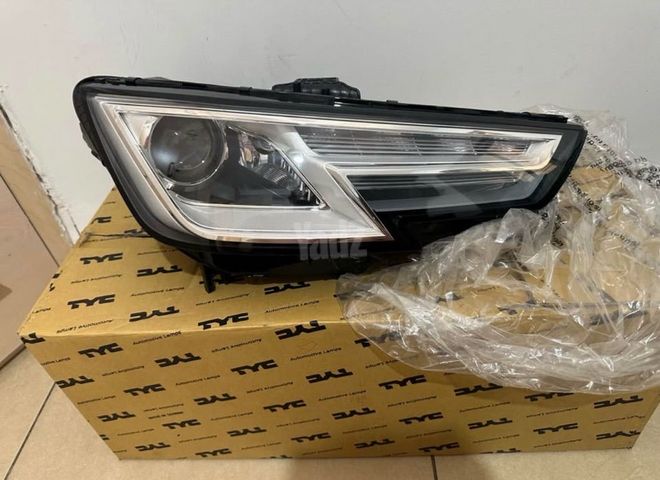 פנס ימין לaudi a4
