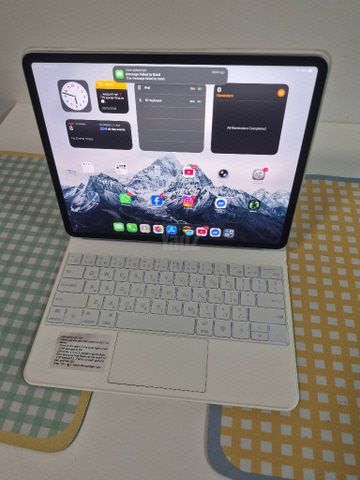 Ipad air m2 13"