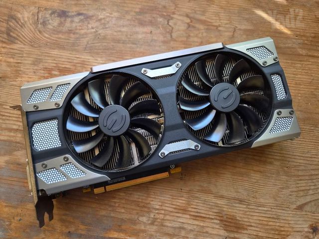 כ.מסך EVGA GeForce GTX 1080W