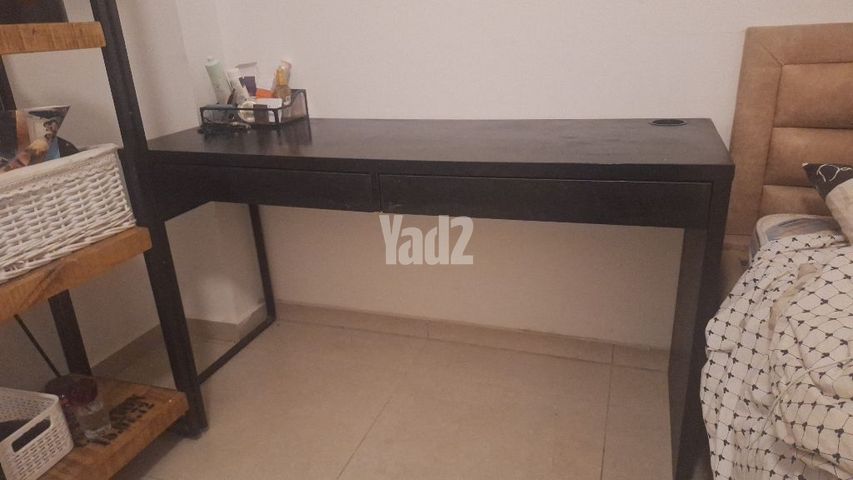 שולחן