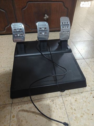 דוושות Thurstmaster TP3A
