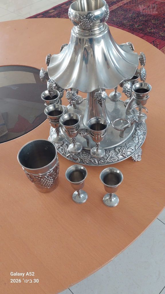 מחלק יין