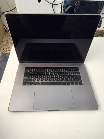 15" macbook pro 2018