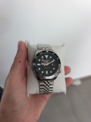 Seiko 5 GMT כמו חדש