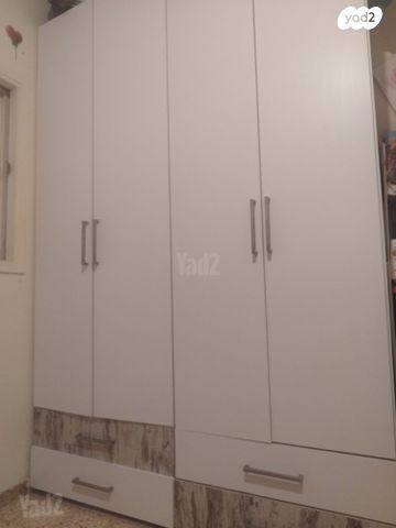 ארון בגדים