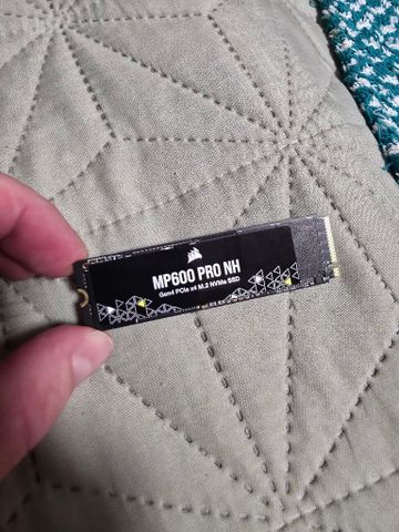 SSD Corsair MPGOO PRO NH 4TB