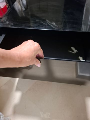 שידת מגירה