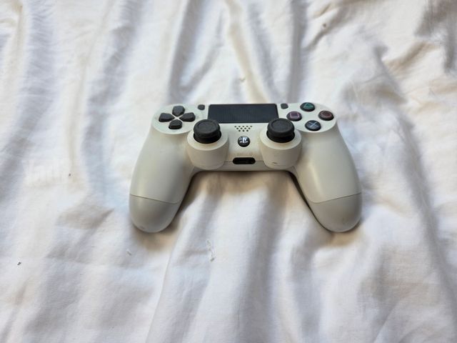 שלט PS4 לבן מקורי