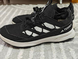 נעלי ספורט Adidas