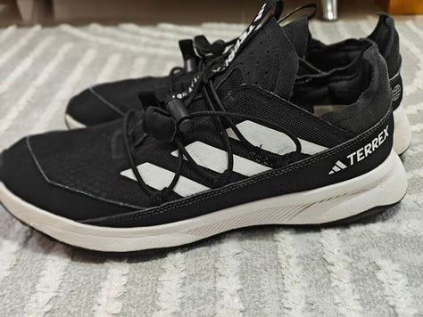 נעלי ספורט Adidas