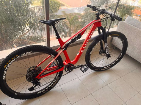למכירה : Canyon Lux CF