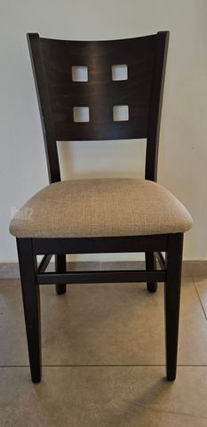 שולחן אוכל