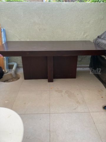 שולחן אוכל