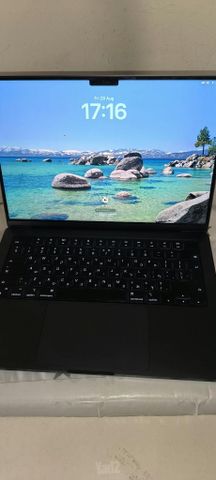 MacBook Pro 14