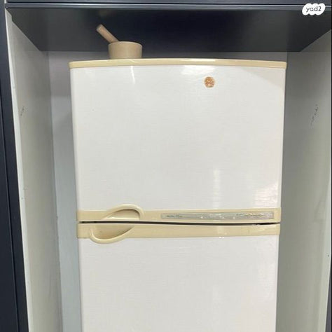 מקרר משפחתי