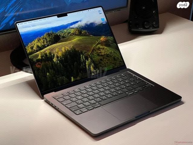 MacBook pro m3 max 128GB 8TB