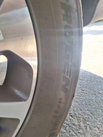 צמיג לרכב 255/60 R18