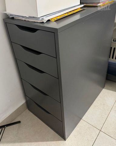 שידת מגירות