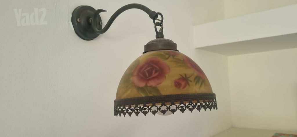 מנורת קיר
