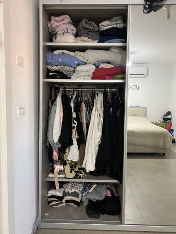 ארון בגדים