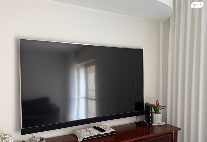 טלוויזית TCL