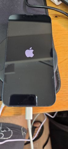 אייפון 13 IPHONE