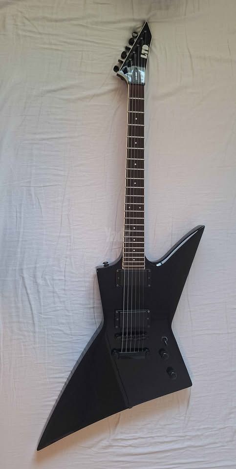 ESP LTD EX-200 Black