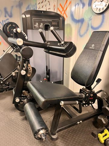 מכשיר פשיטת/כפיפת רגליים