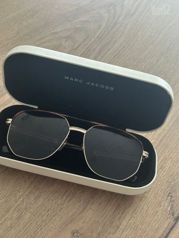 משקפי שמש marc jacobs