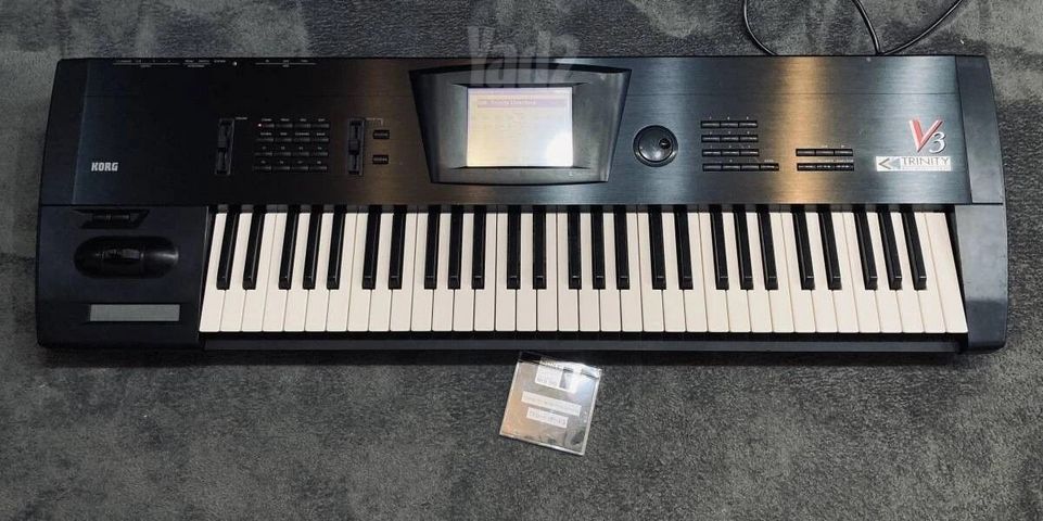 קלידים - KORG Trinity V3