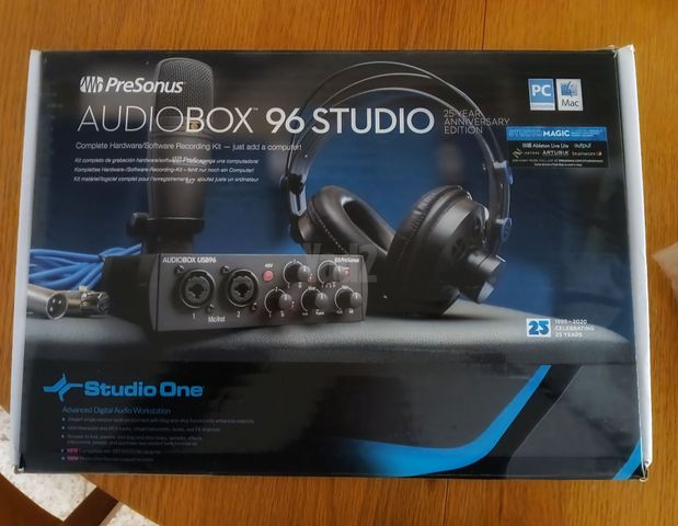 ערכת הקלטה AudioBox 96 Studio
