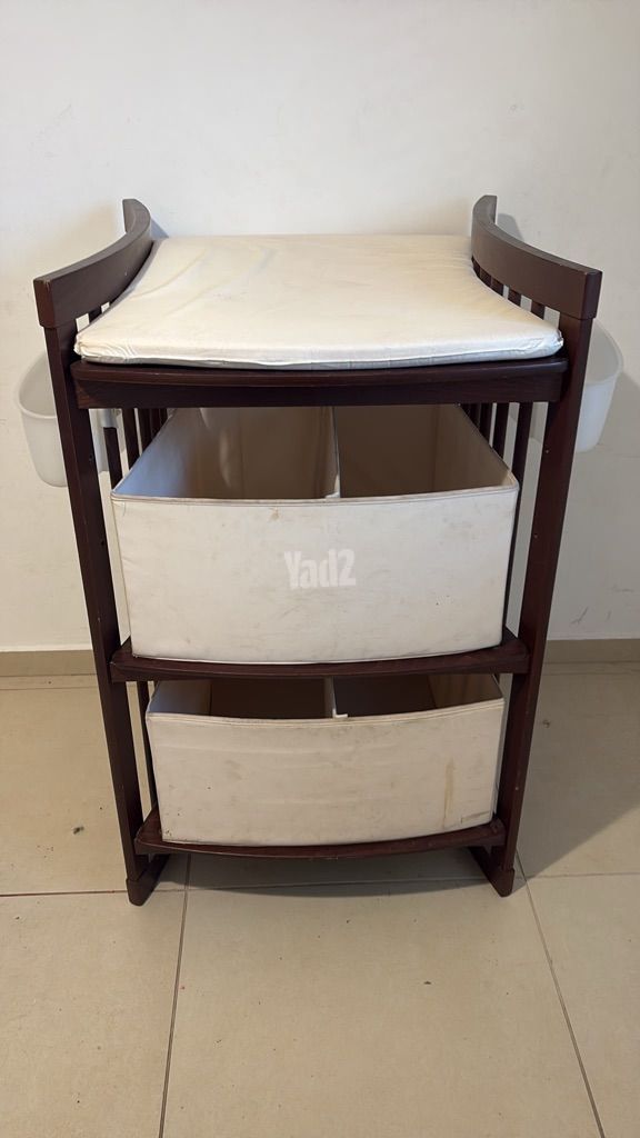 שידת החתלה stokke