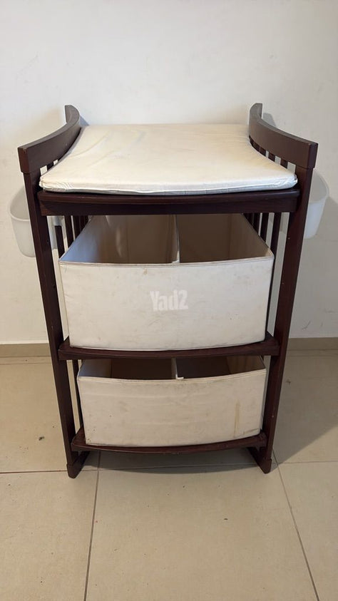 שידת החתלה stokke