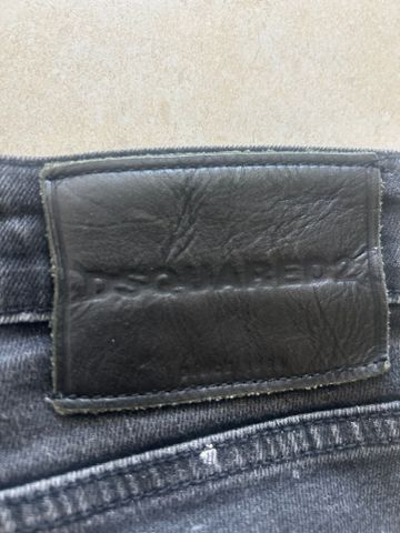 ג׳ינס חדש של DSQUARED2