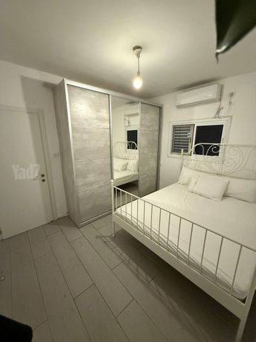 מיטה זוגית 2.00×1.60+מזרן IKEA