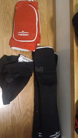 כפפות ומגינים