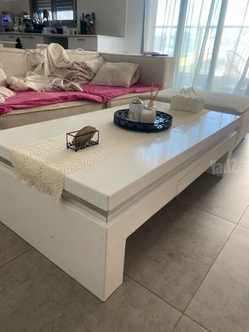 שולחן לסלון