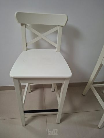 כיסא בר מעץ