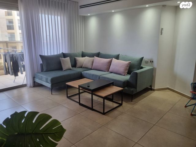 סלון + שולחן