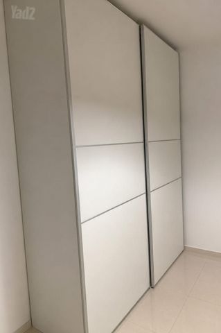ארון הזזה