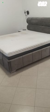 מזרן זוגי אורתופדי במצב מעולה