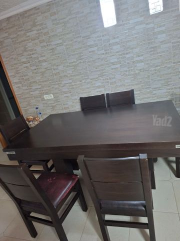 שולחן