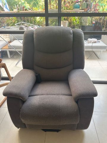 כורסה חשמלית
