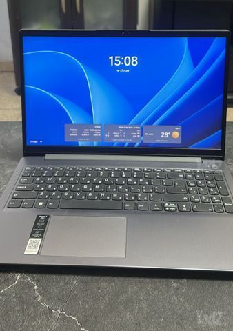 מחשב נייד LENOVO