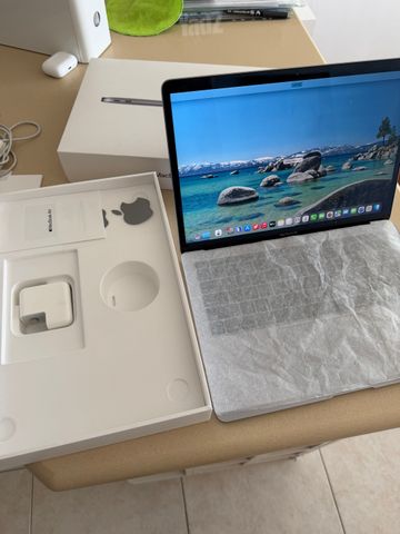 MacBook Air M1 13” (2020)