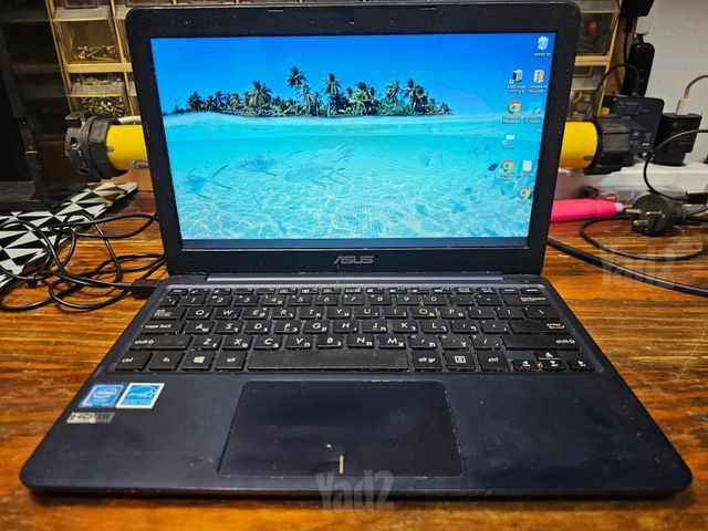 מחשב נייד Asus EeeBook L200H