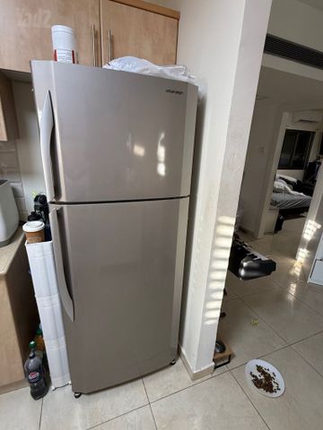 מקרר של sharp SJ2369SL